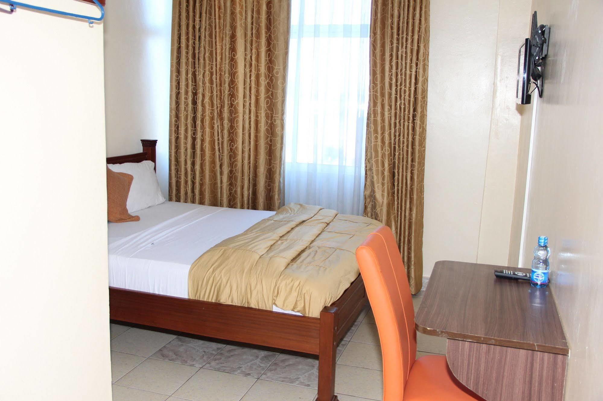 Hotel Barkley Найроби Экстерьер фото