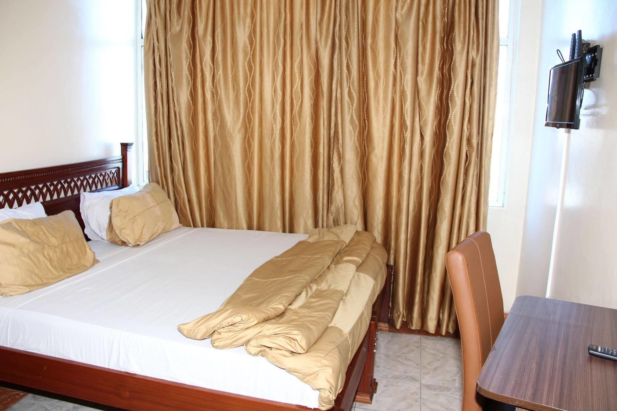 Hotel Barkley Найроби Экстерьер фото