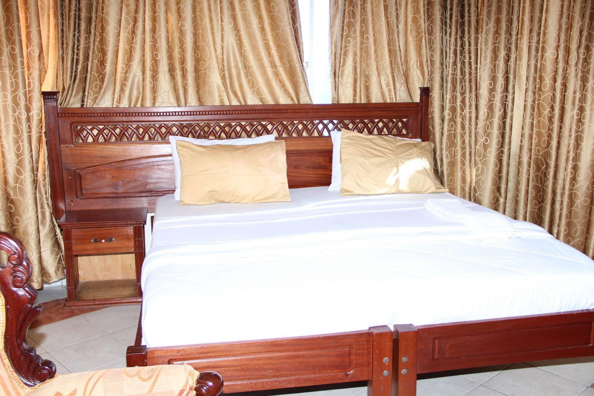Hotel Barkley Найроби Экстерьер фото